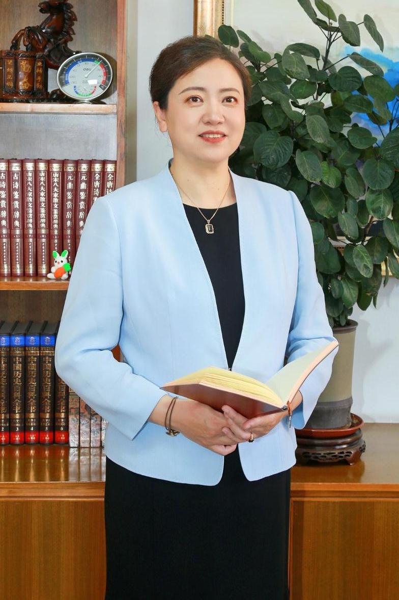 于晓丽：辽宁省大连市第十三中学校长